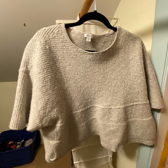 Crop top sweater - Picture 1 of 3